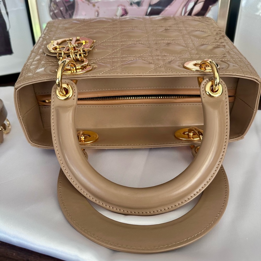 Christian Dior Tan Quilted Leather Handbag - Picture 6 of 17